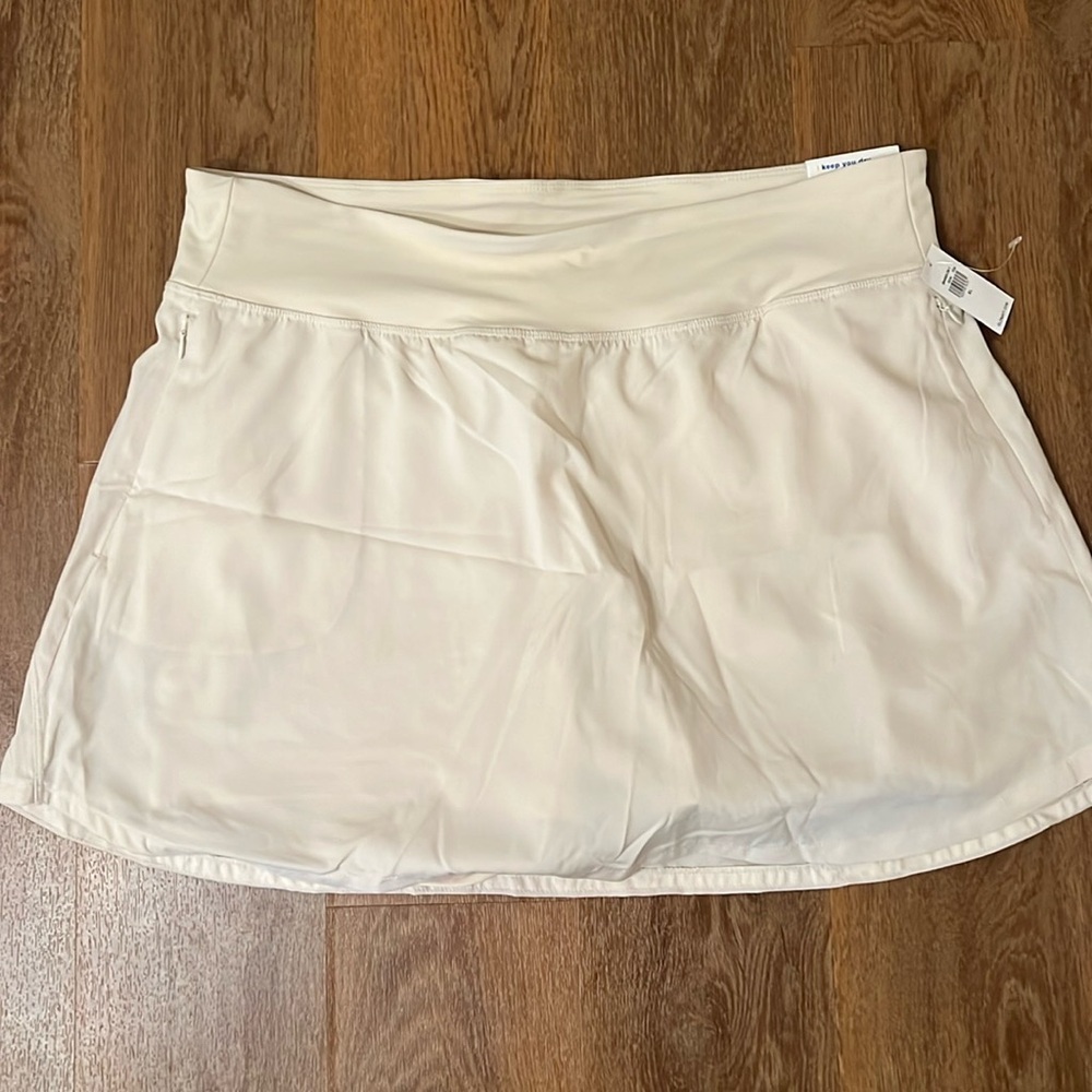 NWT - Old Navy - High-Waisted StretchTech Skort - size XL - color: Wish Bone